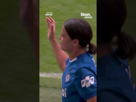 Sam Kerr receives STANDING OVATION at Stamford Bridge on final game for #Chelsea ???? #BarclaysWSL thumbnail