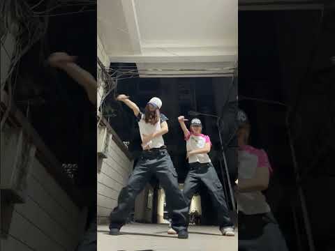 喵～ 나만 없어 고양이 한민주 | Dance Trend 나만 없어 고양이 챌린지 thumbnail