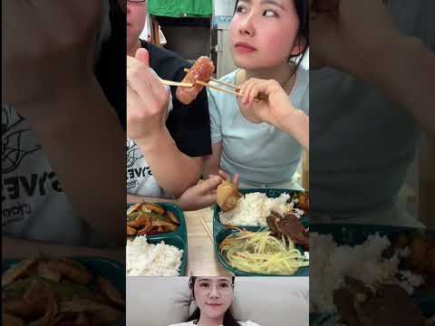 그는 몰래 닭다리 하나를 가져갔다. #웃긴영상 #ショート動画 #おすすめ #バズる #面白い  #웃긴영상 #한국쇼츠 #유머 #짧은영상 thumbnail