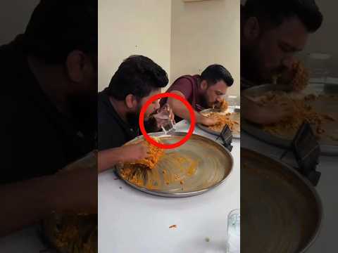 تحدي الأكل التاريخي! 🍔🔥 thumbnail