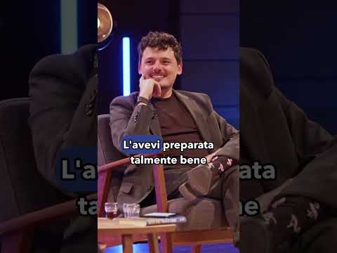 Matteo Renzi e Shy si punzecchiano tra bin Salman e i calzini thumbnail