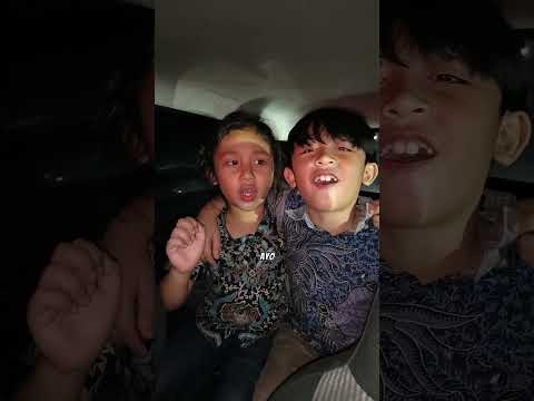 Siapa Yg Ikut Rayain Pesib Menang? Ara Kaget Dr Mobil Papa Liat Nyalain Flare Asap. Hati-Hati ☄️? thumbnail