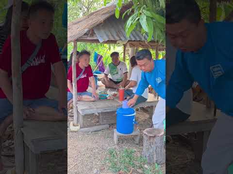 น้ำแข็งหมดอ้ายออกไปซื้อน้ำแข็งให้ก่อนเด้อ #funny #comedy #ขึ้นหน้าฟีด thumbnail