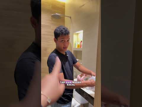 BAWA PERALATAN MANDI MASIH PAKAI KANTONG KRESEK ?! thumbnail