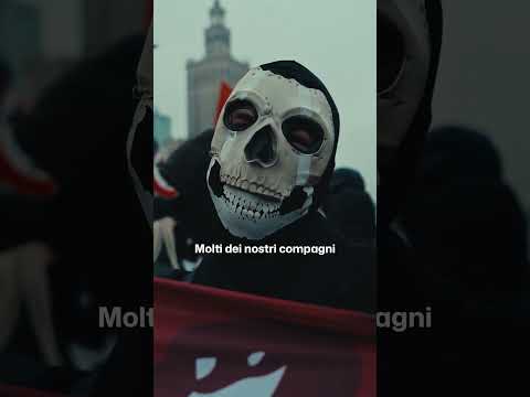 Perché i Black Bloc si coprono la faccia? #shorts #progettohappiness #poland thumbnail