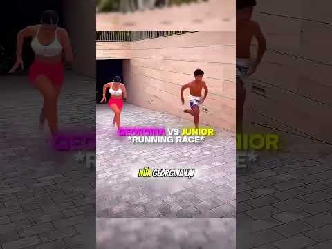 Vì sao Georgina không bao giờ có thể chạy thắng gia đình mình? #shorts #ronaldo #viral thumbnail