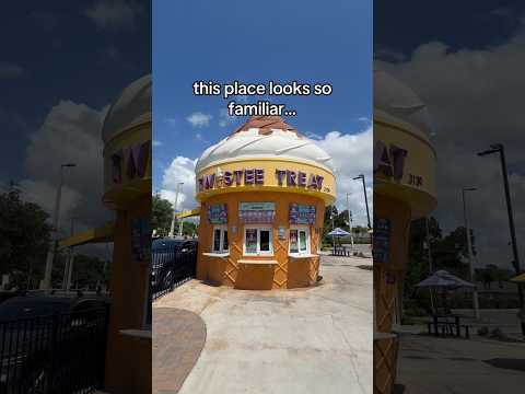 BLOXBURG ICECREAM SHOP IRL… 😱🍦#roblox #bloxburg #funny #memes #meme #comedy #gaming thumbnail