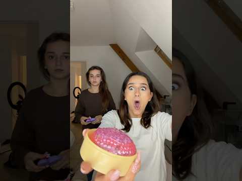MA PETITE SŒUR LA VOLEUSE !!! #shortvideo #makeup #humour #humoristefrancais thumbnail