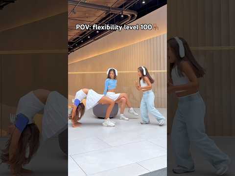 🤸‍♀️+🪑=👯‍♀️💕 @_miss_tais_ @SOFIIA.TOLASOVA #familyfirst #flexibility thumbnail