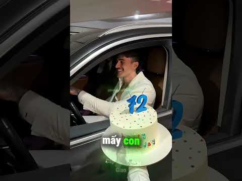 Cái Kết Của Màn Thổi Nến Ăn Bớt Tuổi 😅 thumbnail