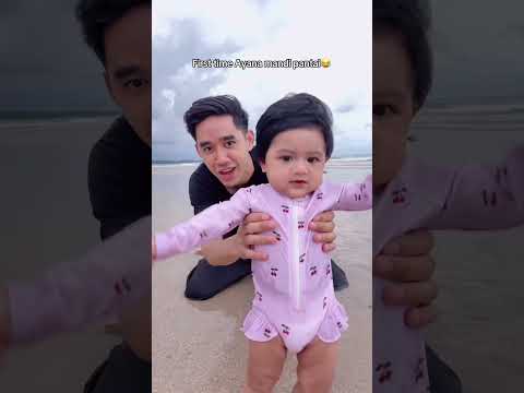First time Ayana mandi pantai thumbnail