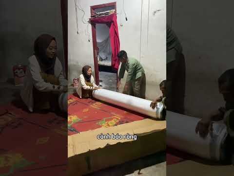 Ông ấy đã không đọc cảnh báo khi mở nệm lò xo và cái kết 😮 thumbnail