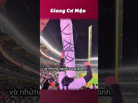 Khi bạn muốn chiếm spotlight ⚽️ #giangcuman thumbnail