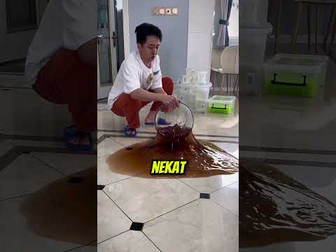Cewek ini nemu cairan aneh di bak kamar mandinya 😱 #shortviral #slime thumbnail