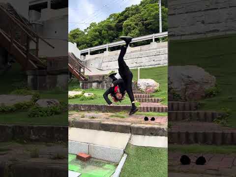 Sion princess Gojo Satoru Makes Cardboard Figures Do Parkour thumbnail