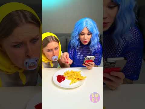 Snack Time Shenanigans! 🍿🤣 #SnackFails #FunnyShorts thumbnail