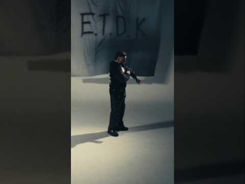 ya puedes escuchar 'EL TRAP DE KOLOMBIA', el nuevo álbum de @krisroficial thumbnail