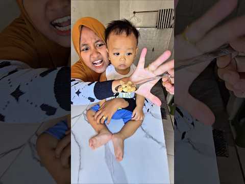 kasih satria kacang kulit eh gadibolehin mamahnya😡😡😄😆🤣🤣 thumbnail