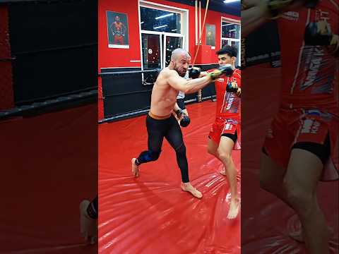 Прием, встречная атака. #mma #файтинг #boxing #киноактеры #muaythai thumbnail