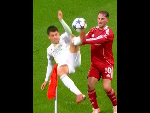 When Güler Gets Bored ? thumbnail