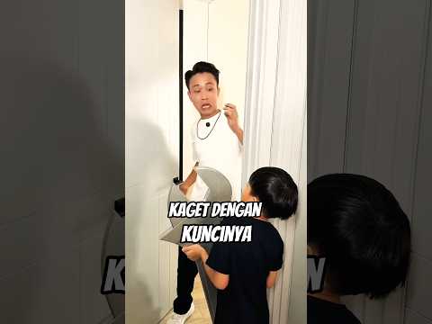 Ayah vs Anak! Perang Jebakan Balon Super Kocak ?? thumbnail
