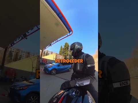 Un incidente en la gasolinera? #bike #bikelover #bikelife thumbnail