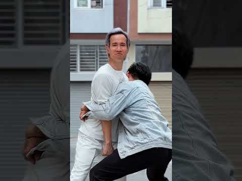 BEN EAGLE - Self-defense guide when being hugged tightly #MartialArts #ActionComedy #KungFu #Viral thumbnail