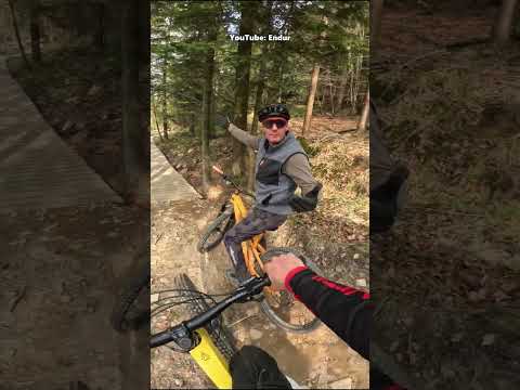 Agresywny rowerzysta na szlaku!? #shorts #viral #funny thumbnail