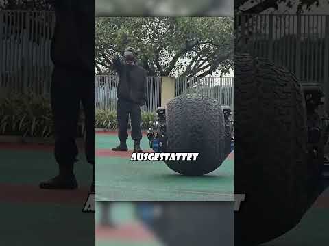 Echter Polizeiroboter thumbnail