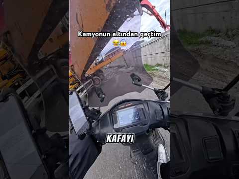 Beton kamyonunun altından geçtim 😂😱 #shorts #viral #keşfet #trendyolgo #tiktok #reels #kurye thumbnail