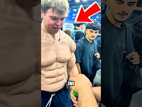Ketahuan! Binaragawan Ini Ternyata Cuma Pakai Kostum Otot thumbnail