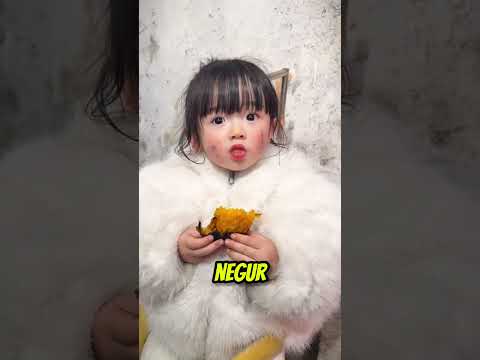 Anak ini suka bawa sayur pas pulang bermain, eh ternyata 🤣 #shortviral thumbnail