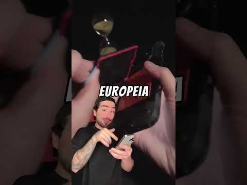 OS CELULARES COM BATERIA REMOVÍVEL VÃO VOLTAR! #shorts thumbnail