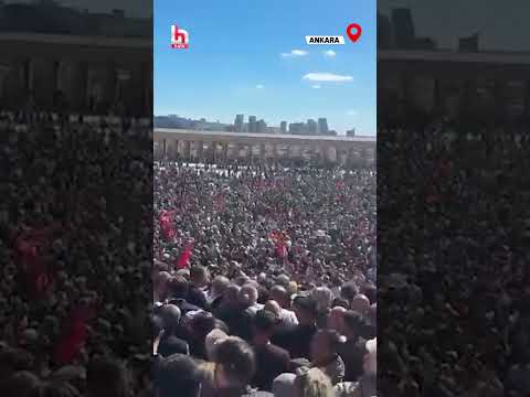 Anıtkabir avlusu bugün tarihi bir kalabalığa ev sahipliği yaptı! #shorts thumbnail