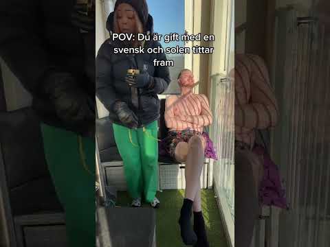 Vilken person är du när solen kommer? #humor #komedi #roligaklipp #sommar #sol #parody thumbnail