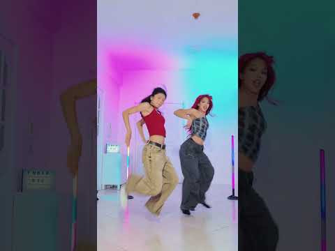 no na - "rollerblade" dance cover with CHARLOTTE (@KAIAph ) @nonawav #nona #shorts thumbnail
