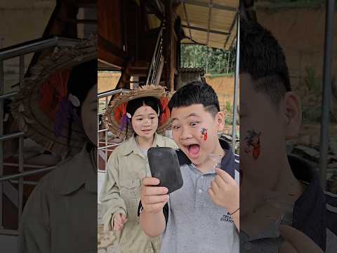 Cho chị xăm với thumbnail