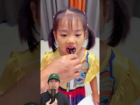 MAMA LARANG ADIK PAKE LIPSTIK‼️😱 @PresentHunt #remix #dubbing #trending thumbnail