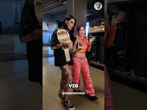 KHI RHEA RIPLEY TÌM THẤY 2 NGƯỜI CHỊ EM MỚI SAU IYO SKY 😳 @WWE (IG) thumbnail