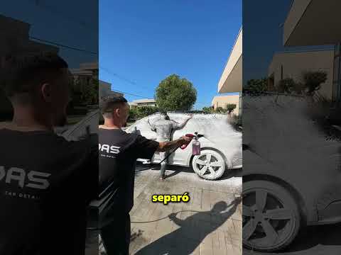 Este Chico Se Pegó Al Coche Mientras Lo Lavaban 😲 thumbnail