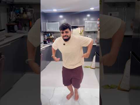 Gaurav k sath mummy nai ye kya kardiya #gauravaroravlogs #youtubeshorts #shorts thumbnail