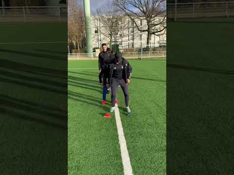 Qui va gagner la finale ? 😱😱 #challenge #humoristefrancais #24heures #humour #football #comedia thumbnail