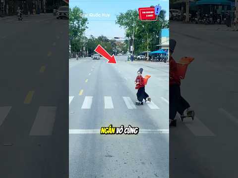Ban đêm mà gặp thì nhầm chân ga luôn: ? #shorts thumbnail