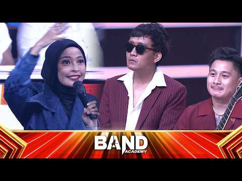 Bikin Merinding! Tantri Kotak Terbawa Suasana Aransemen "Psychedelic" Tempra Yg Super Smart! thumbnail