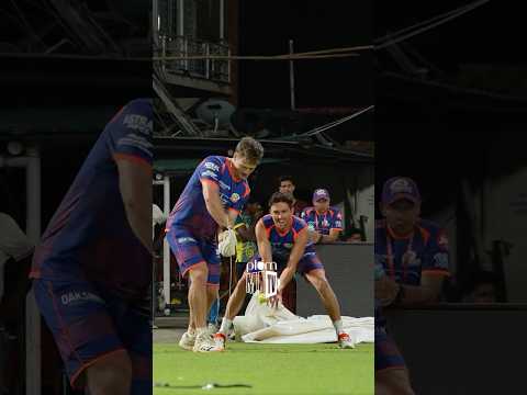 There’s a new wicketkeeper in town! ?Paltan, comment who did it best? #MumbaiIndians #TATAIPL thumbnail