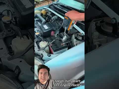 Utilizar batería de taladro como jumper si te quedas sin batería #mecanica #autos #taller thumbnail