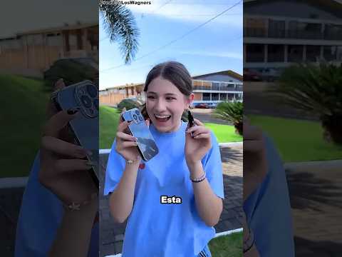 Papá hizo la funda de celular con forma de sandalia más graciosa de la historia 😂📱🩴 #vairalshort thumbnail