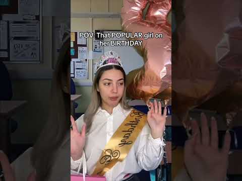 #birthday #birthdaygirl #birthdaycelebration #funny #shorts thumbnail