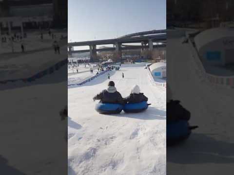 ❄Winter in Seoul | Hangang Park Sledding Hills thumbnail