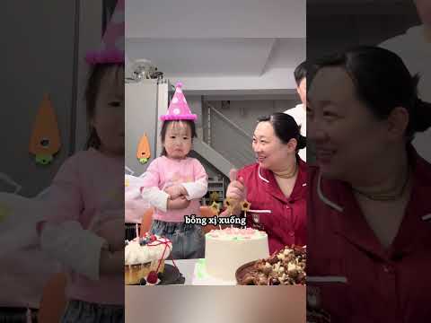 Người cha hoàn toàn bối rối trước phản ứng của con gái 😂 thumbnail